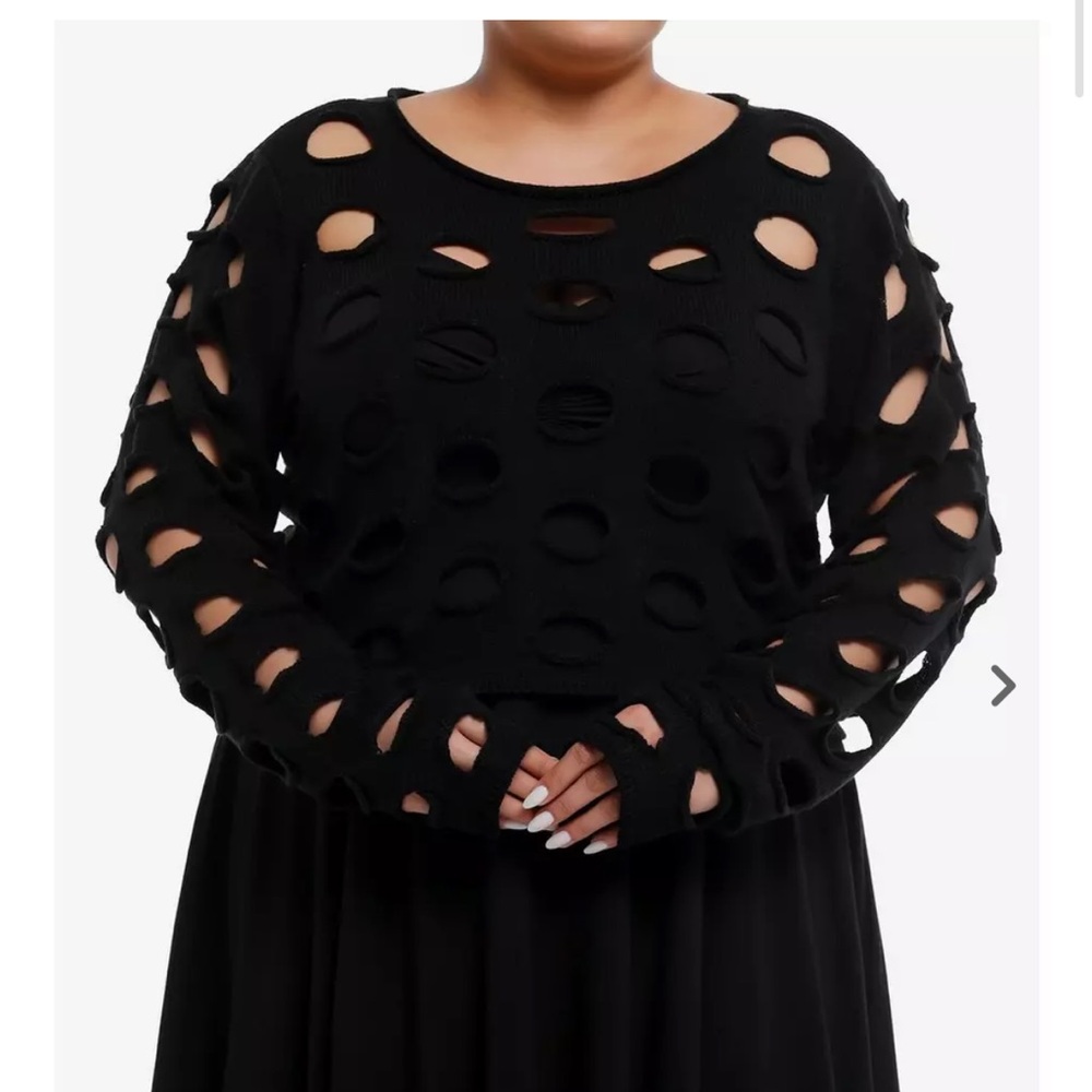 HOT TOPIC SIZE 2 sweater